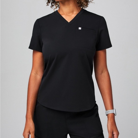 Fabletics Scrub Set - Picture 2 of 3